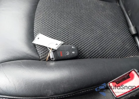 2015 Dodge Journey Crossroad z USA, uszkodzony, nr VIN 3C4PDDGGXFT740647